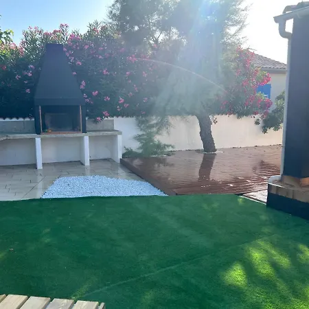 Villa Lcsm Et *